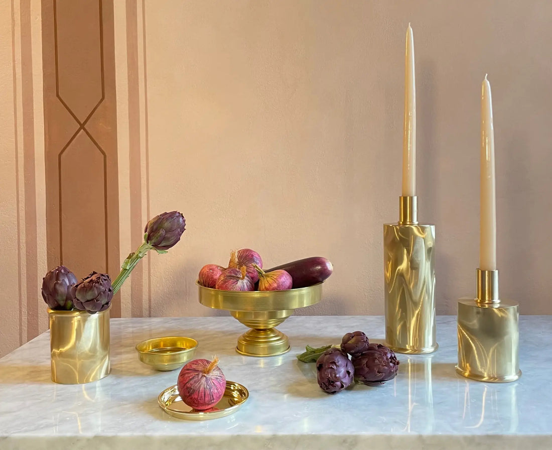 Ottone e Design: Il Ritorno dei Metalli nel Lusso Contemporaneo