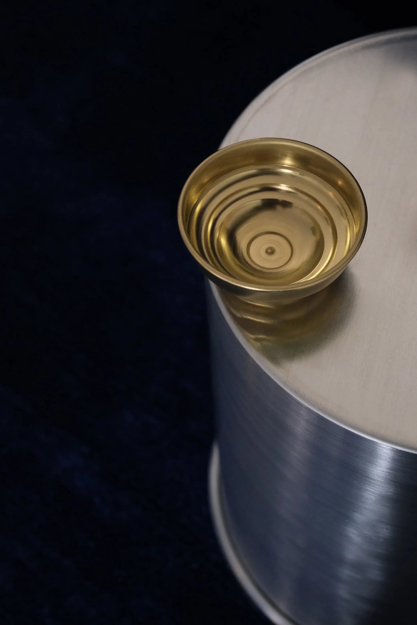 Set di 2 coppette in ottone satinato dal design elegante - coppetta ottone ciotola ciotolina design mise en place