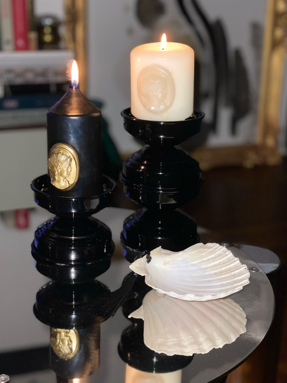 Tendenze arredo lusso 2026: finiture laccate e oggetti scultorei nel design contemporaneo