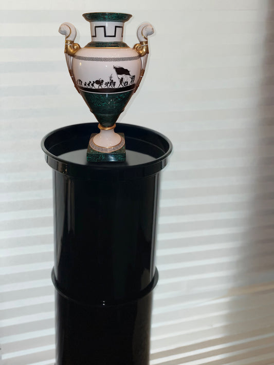 colonna piedistallo espositore design nero lucido dal design contemporaneo