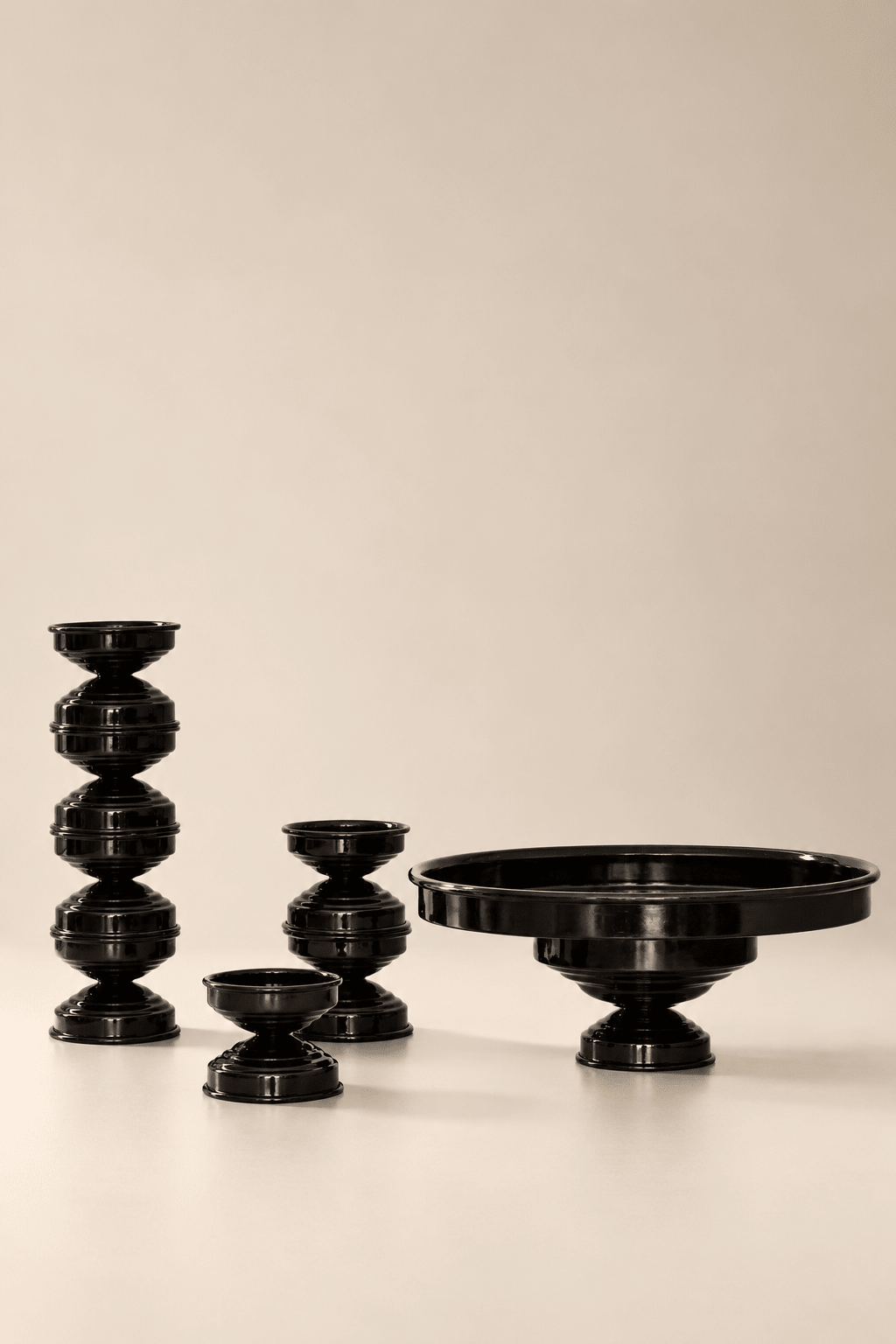 Set di 2 Candelieri Maxi e Mini in metallo Verniciato Nero Lucido