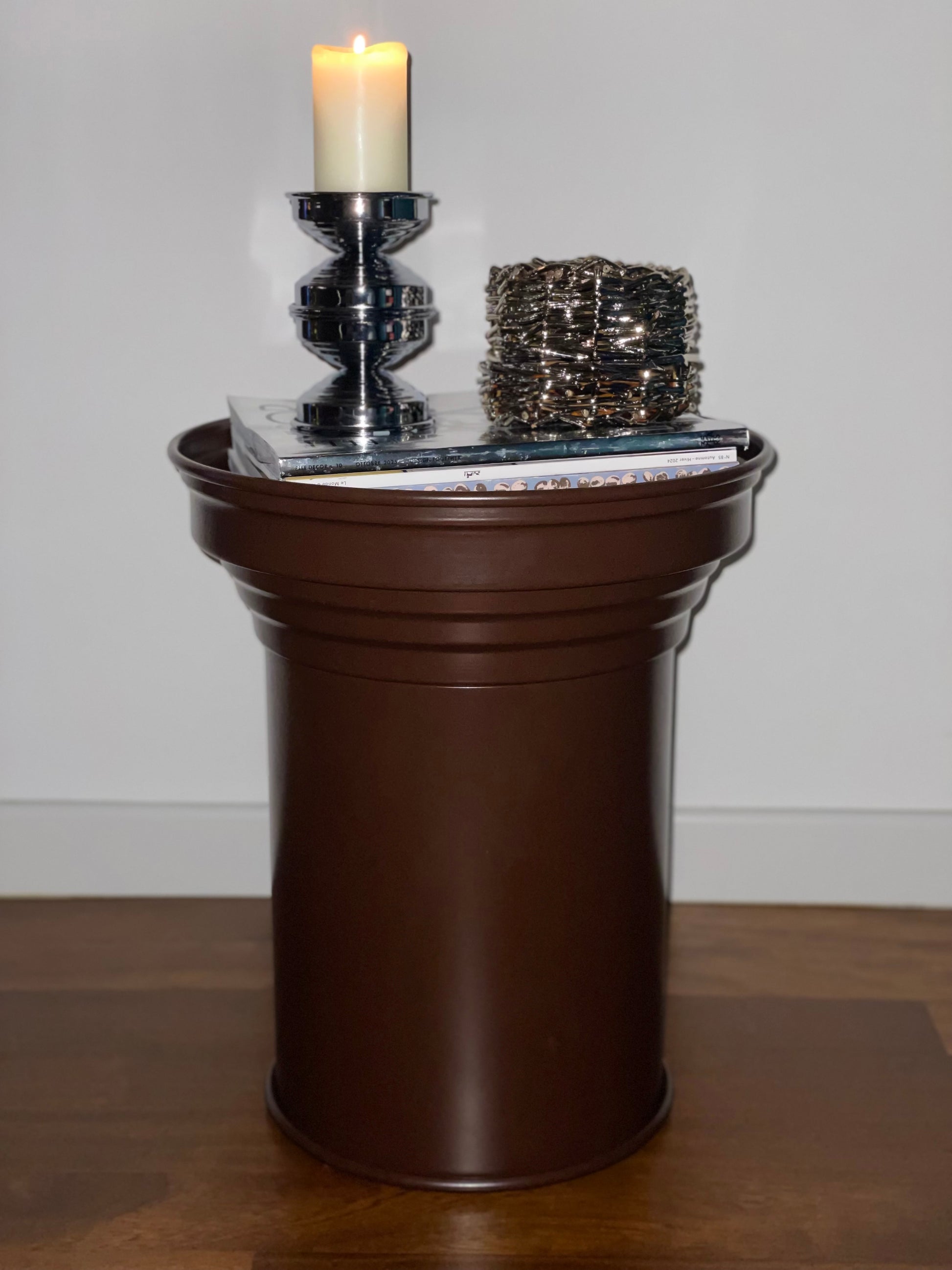 coffee table in alluminio verniciato marrone cioccolato chocolate matt capitello design colonnina caspal