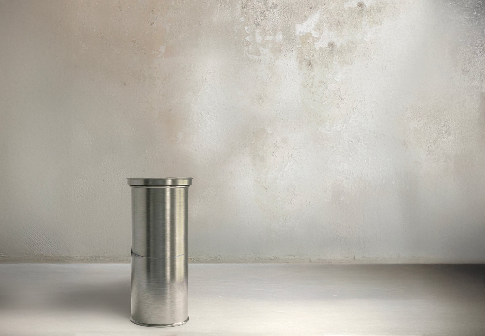 espositore design metallo per negozi e showroom 