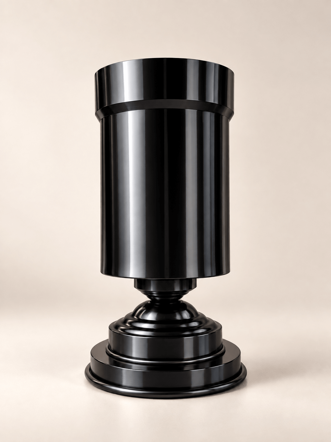 vaso design metallo nero lucido by caspal
