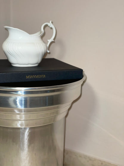 Side table capitello con finitura lucida a specchio, tavolino design contemporaneo effetto mirror.